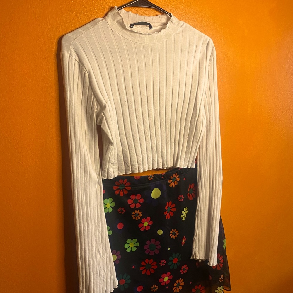 Long sleeve+ skirt bundle